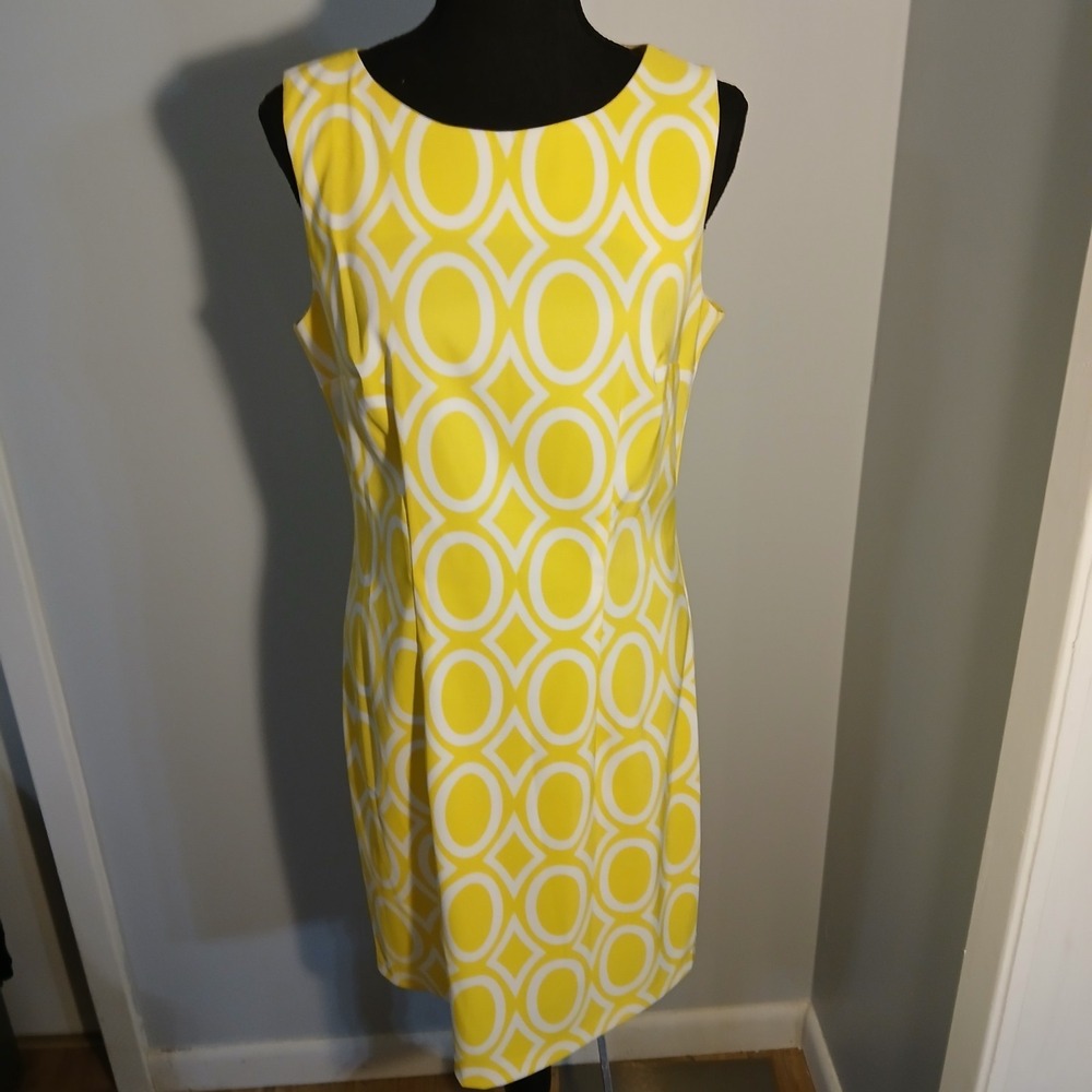 Alyx Lady Dress Size 10 Sleeveless Yellow/White Geometric Shapes Easter